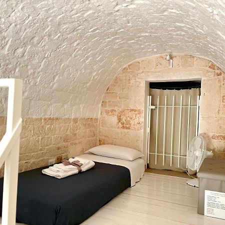 Nido Di Pietra-Dimora In Centro Bed & Breakfast อัลเบโรเบลโล ภายนอก รูปภาพ