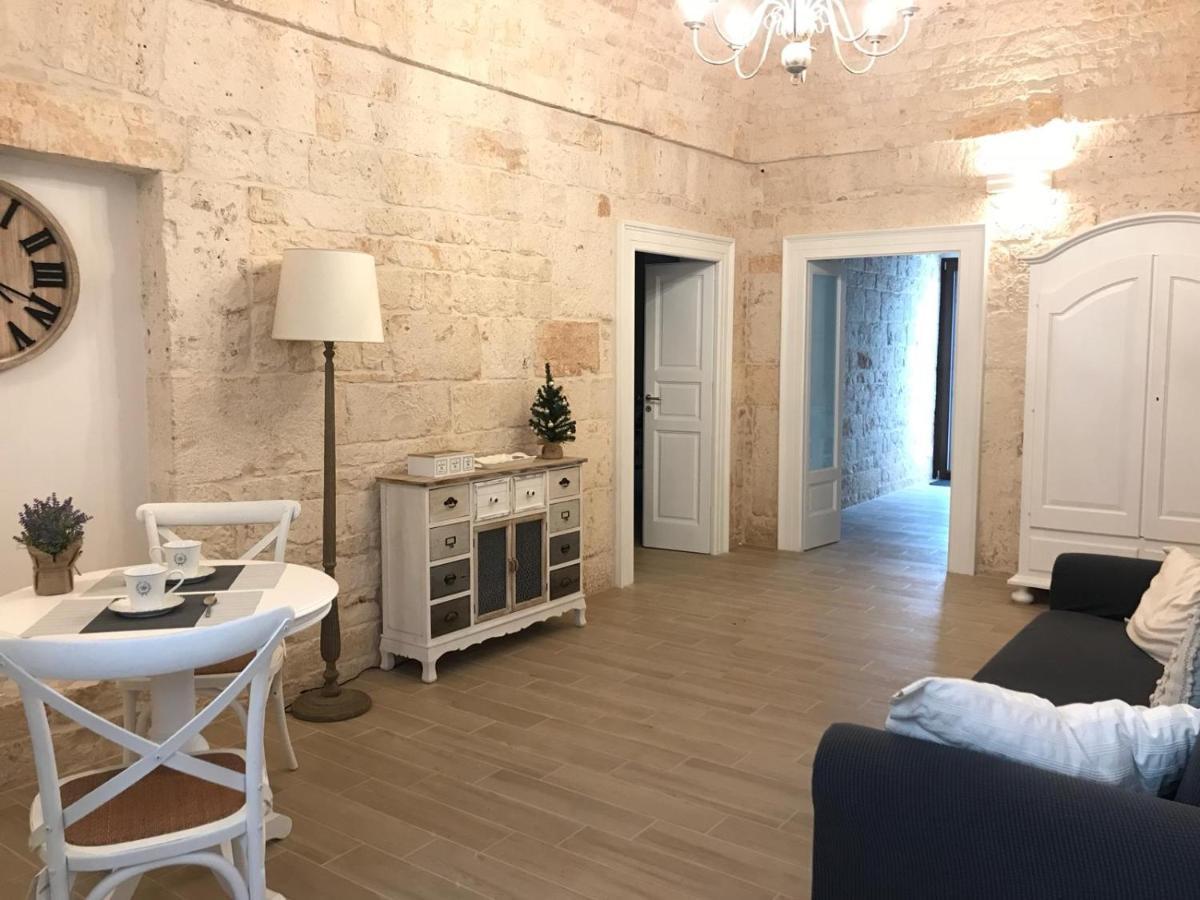 Nido Di Pietra-Dimora In Centro Bed & Breakfast อัลเบโรเบลโล ภายนอก รูปภาพ