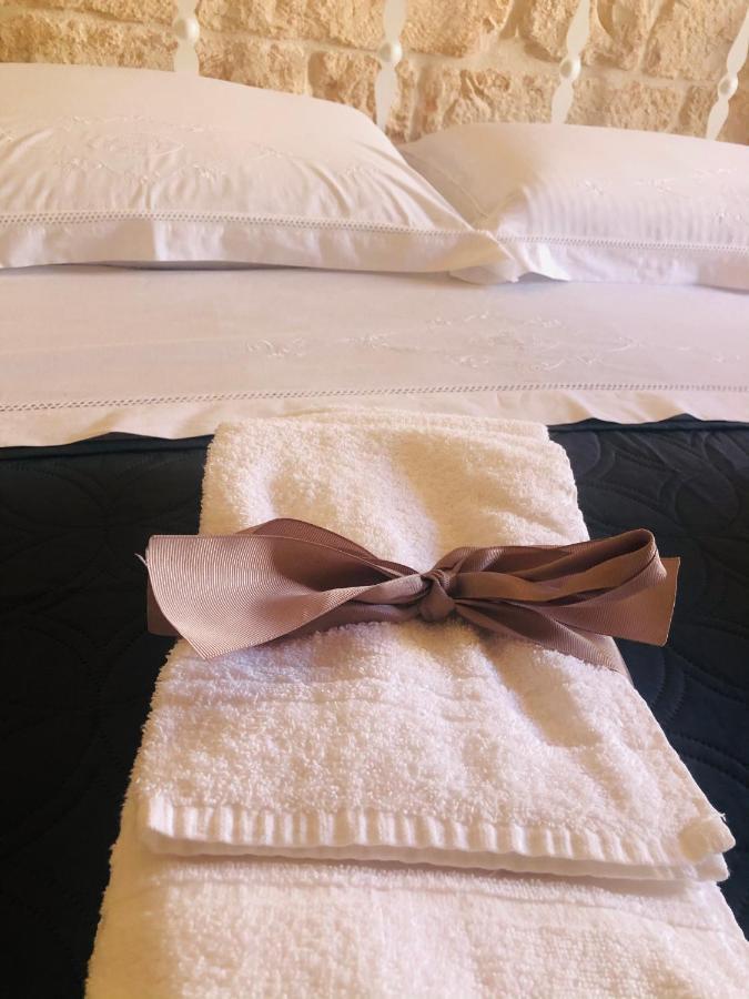 Nido Di Pietra-Dimora In Centro Bed & Breakfast อัลเบโรเบลโล ภายนอก รูปภาพ
