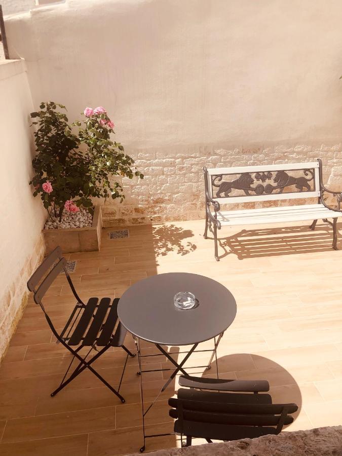 Nido Di Pietra-Dimora In Centro Bed & Breakfast อัลเบโรเบลโล ภายนอก รูปภาพ