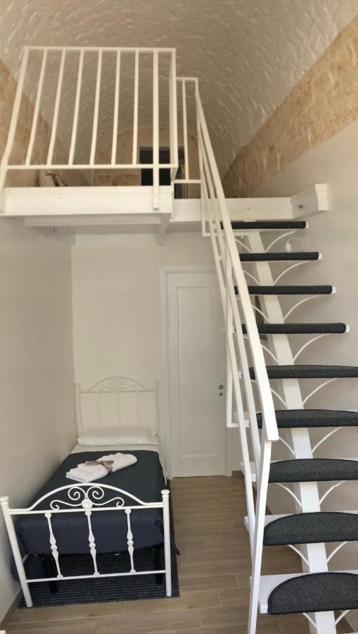 Nido Di Pietra-Dimora In Centro Bed & Breakfast อัลเบโรเบลโล ภายนอก รูปภาพ