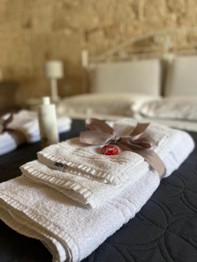 Nido Di Pietra-Dimora In Centro Bed & Breakfast อัลเบโรเบลโล ภายนอก รูปภาพ