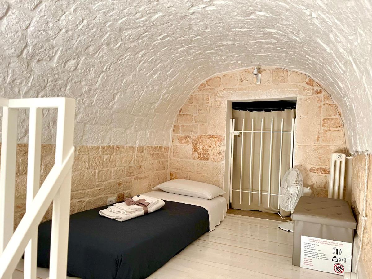 Nido Di Pietra-Dimora In Centro Bed & Breakfast อัลเบโรเบลโล ภายนอก รูปภาพ